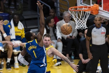 逢低买入库明加？湖人筹码不符合勇士需求 交易需要拉入第三方