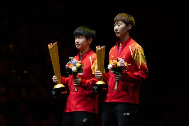 1728217251211031740.jpg (体育)(16)乒乓球——WTT中国大满贯:孙颖莎夺冠XxjpseC007176_20241006_PEPFN0A001.jpg